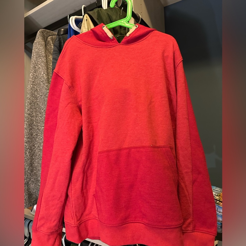 NWT red hoody. Boys size 10-12